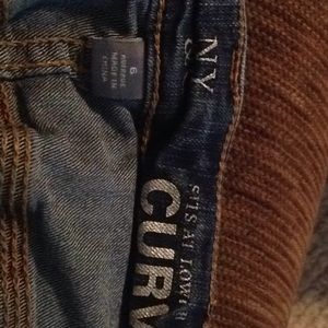 New York & Company Jeans - NY & Co curvy bootcut jeans size 6 New York & Company Jeans - NY & Co curvy bootcut jeans size 6